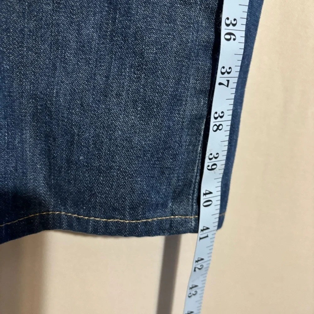 True Religion Medium Wash Straight Leg Men's Jeans size 36